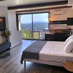 Couette-café L'essens, Fayence